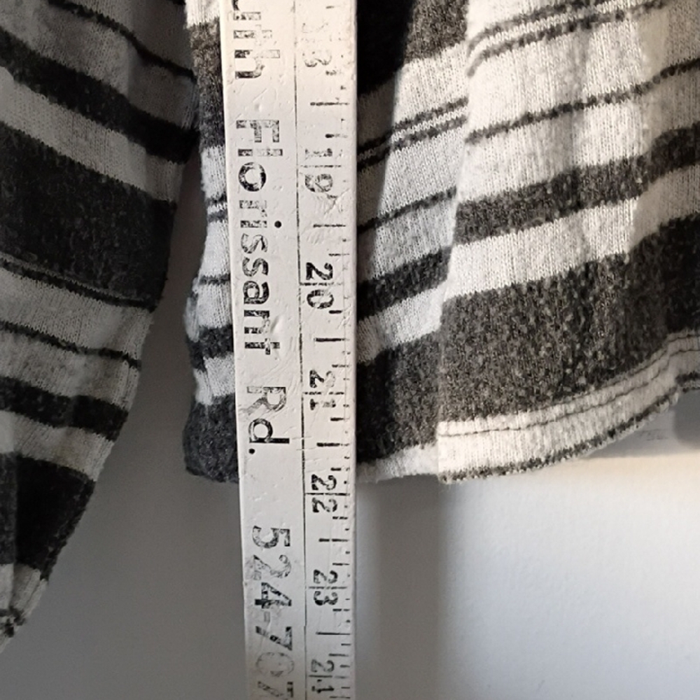 Alter'd State Black and White Striped Long Sleeve Top Women's Size Large - Picture 7 of 9